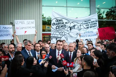 GÜÇ’TEN CEMİL TUGAY’A İSTİFA ÇAĞRISI: “İZMİRLİ SENİN İHANETİNİ ASLA UNUTMAYACAK”