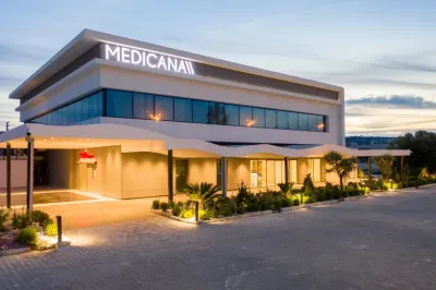 Doç. Dr. İlhan Uz, Medicana Çeşme’de göreve başladı