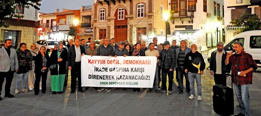 Kayyuma karşı Çeşme'den ses yükselttiler: “Kayyumlar gidecek, biz kalacağız!??