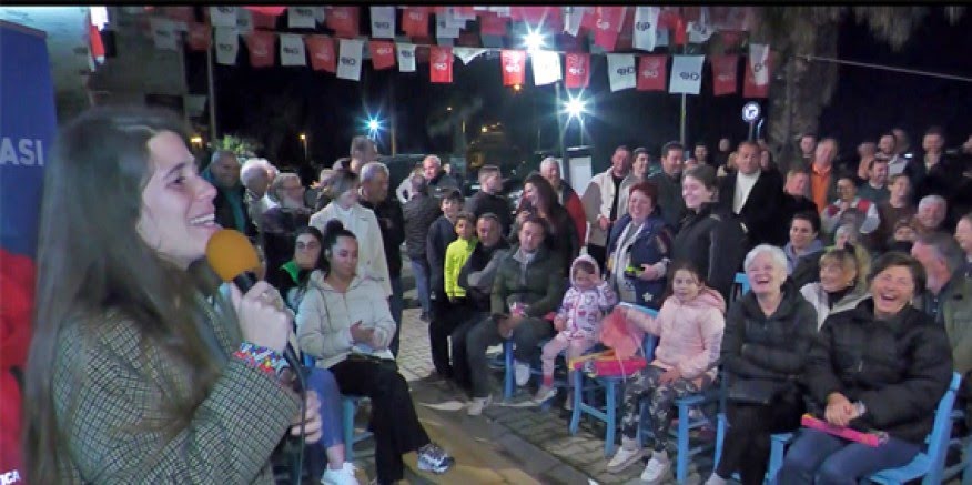 Lal Denizli, halk buluşmasında çocukların sorularını yanıtladı