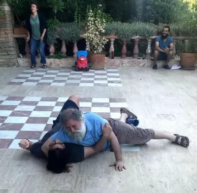 BEDEN DEĞİL, DÜŞÜNCELER YORUYOR BİZİ... HER GÜN YENİ BİR REZALET