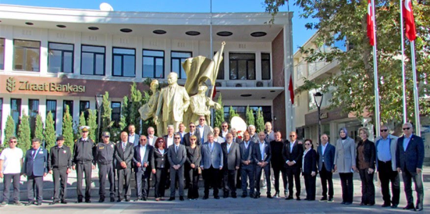 Muhtarlar Günü Çeşme'de törenle kutlandı