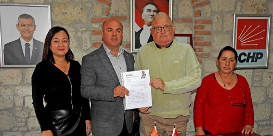 Onur Saatli, Çeşme CHP'ye aday adaylığı başvurusu yaptı
