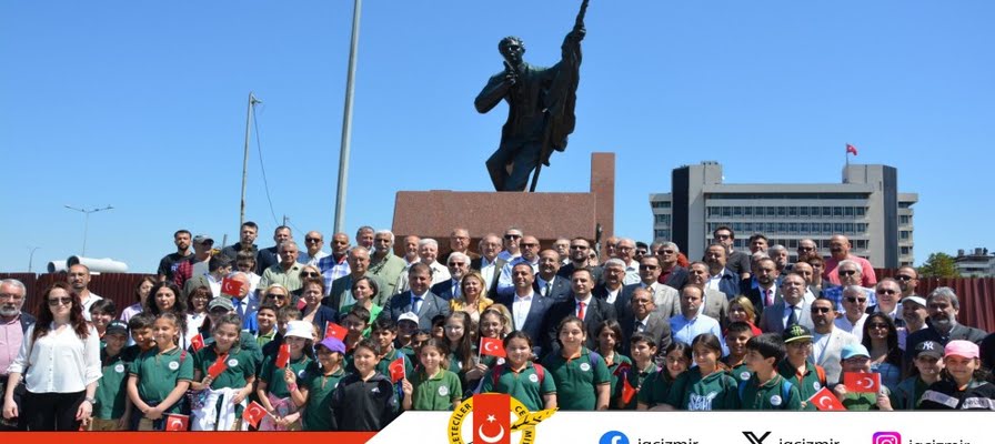 ŞEHİT GAZETECİ HASAN TAHSİN 'İLK KURŞUN ANITI' ÖNÜNDE ANILDI