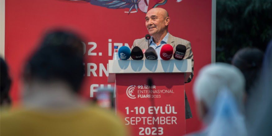 Soyer'den gençlere İEF çağrısı “1-10 Eylül arasında İzmir'e gelin??
